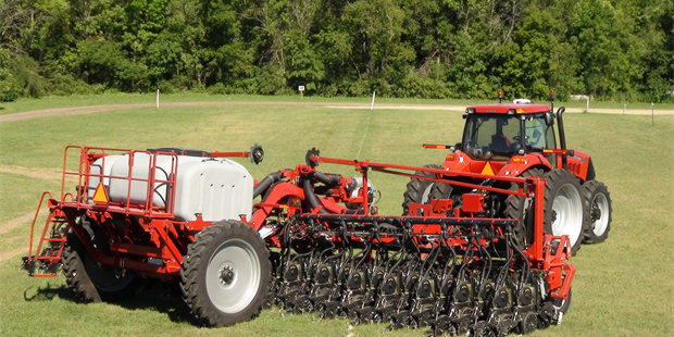 Case IH Twin-Row Planters Offer Innovative Technology 